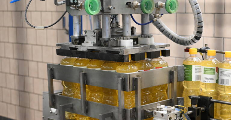 Avena x Toyota material Handling - bouteille dhuile