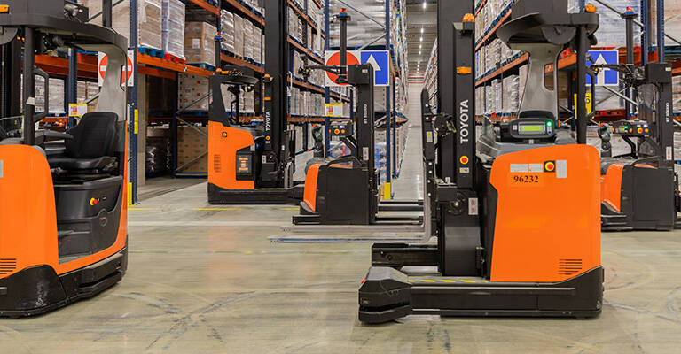 Chariots AGV Toyota chez Distrilog